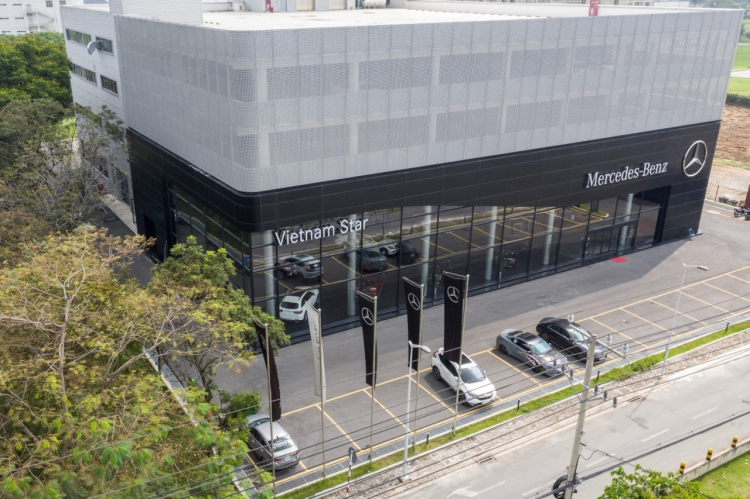 Mercedes-Benz Vietnam Star triển khai dịch vụ “Sơn nhanh trong ngày” dành cho xe sang