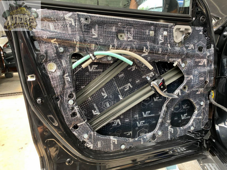 Nâng cấp âm thanh và cách âm cho Mazda CX8 tại AUTOBIS