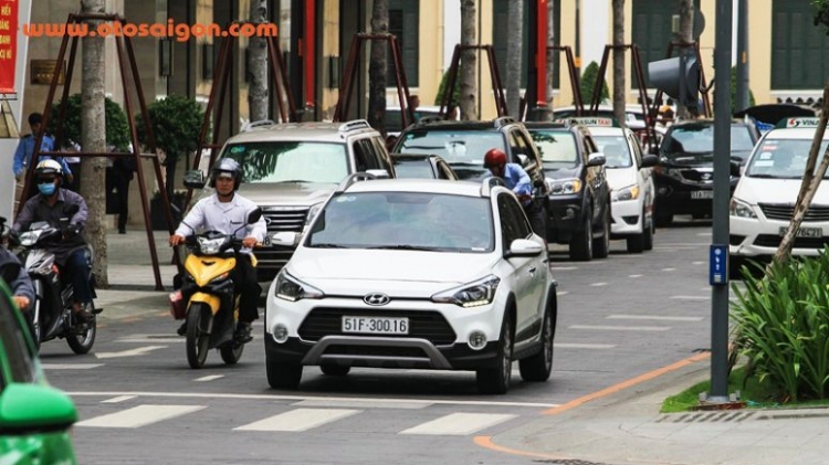 Ở Sài Gòn có nên mua xe hơi?