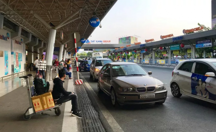 Xe khách, xe taxi lưu ý khi lưu thông vào sân bay Tân Sơn Nhất