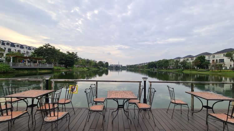 Hồ cảnh quan tuyệt đẹp ở Lakeview City