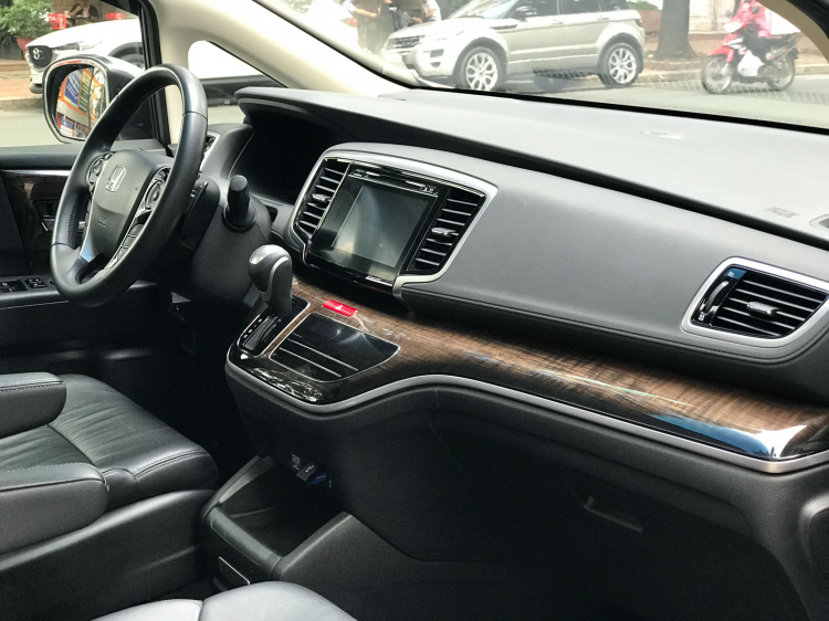 Sử dụng gần 5 năm, Honda Odyssey vẫn “có giá” hơn Kia Sedona máy dầu mới Sử dụng gần 5 năm, Honda Odyssey vẫn “có giá” hơn Kia Sedona máy dầu mới
