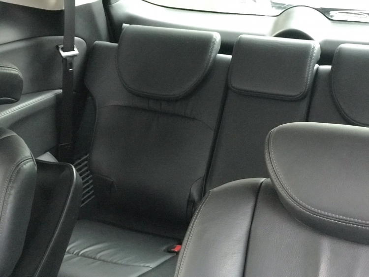 Sử dụng gần 5 năm, Honda Odyssey vẫn “có giá” hơn Kia Sedona máy dầu mới Sử dụng gần 5 năm, Honda Odyssey vẫn “có giá” hơn Kia Sedona máy dầu mới