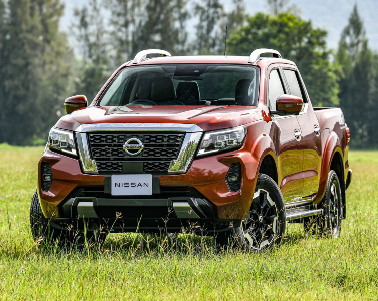 So sánh Nissan Navara 2021 phiên bản VL và PRO4X: Thay đổi để hoàn thiện hơn