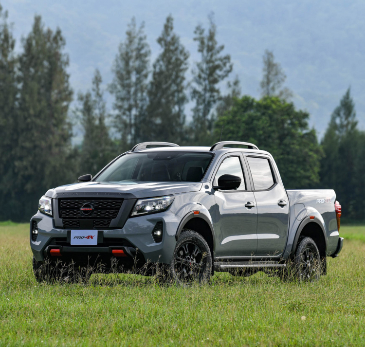 So sánh Nissan Navara 2021 phiên bản VL và PRO4X: Thay đổi để hoàn thiện hơn