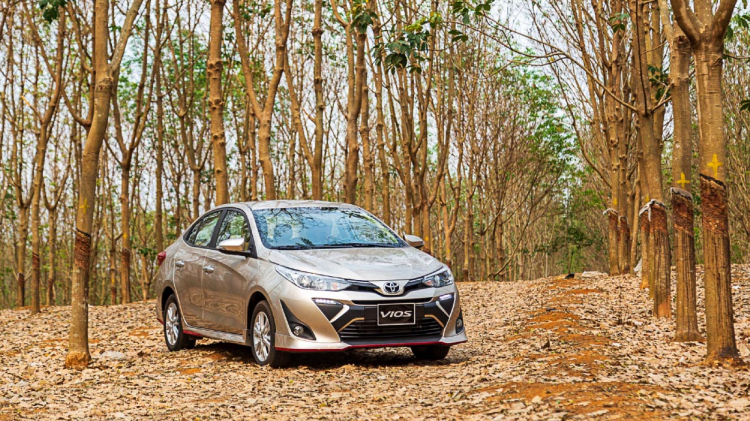 Toyota bán gần 9.000 xe tại Việt Nam trong tháng 10: Vios bán hơn 3.400 xe, Corolla Cross tiếp tục bán tốt