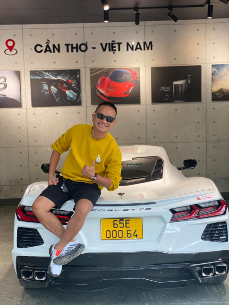 Chevy Corvette 2020 đầu tiên tại Việt Nam đăng ký biển số vàng của xe chạy dịch vụ
