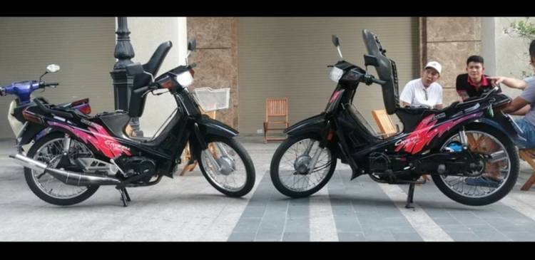 so sánh Suzuki Crystal với Su xì po