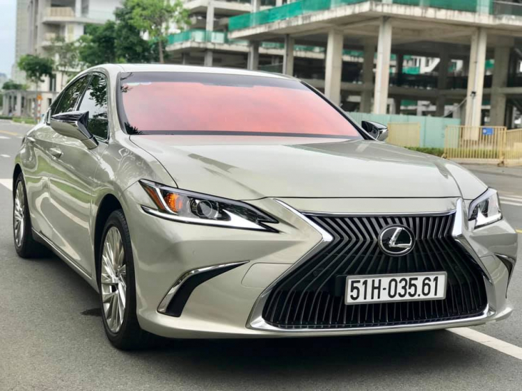 Bộ đôi của năm LEXUS ES250 - sx 2018 -  đk 2019