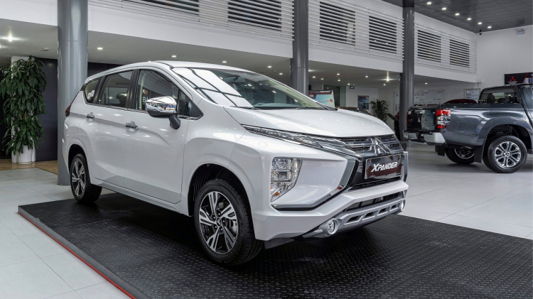 Mitsubishi Xpander ưu đãi 50% phí trước bạ cho cả bản nhập