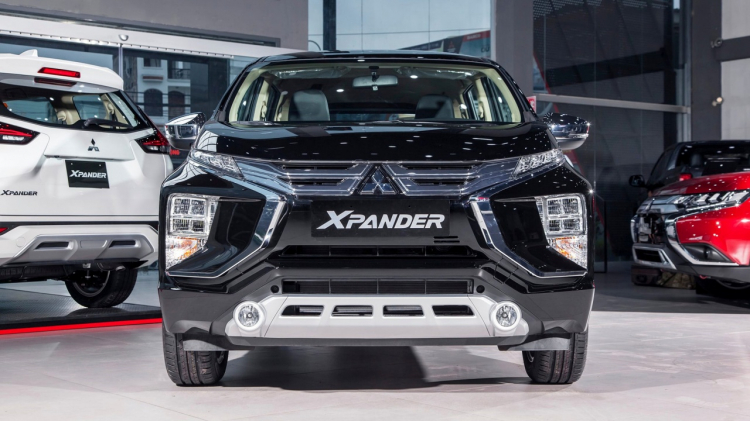 Mitsubishi Xpander ưu đãi 50% phí trước bạ cho cả bản nhập
