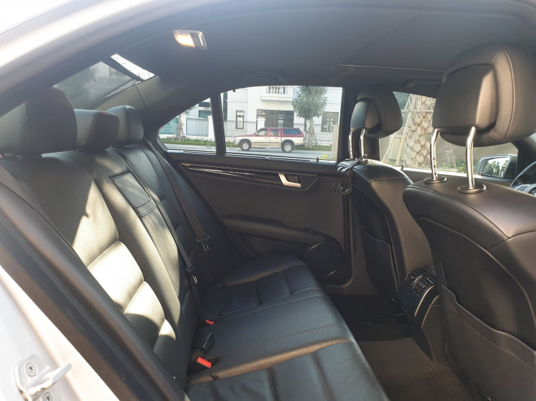 Mercedes-Benz C300 AMG đời 2013 ngang giá Elantra: Hấp dẫn nhưng không phải ai cũng dám chơi