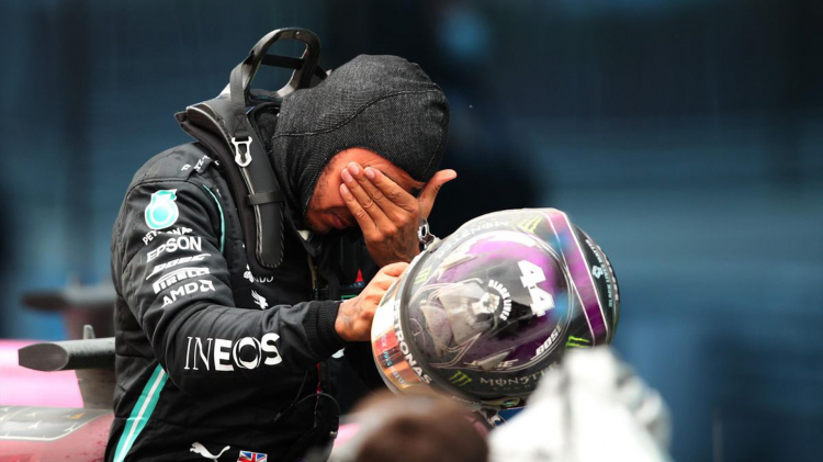 Lewis Hamilton thắng đậm tại Thổ Nhĩ Kỳ GP: giành chức vô địch F1 2020