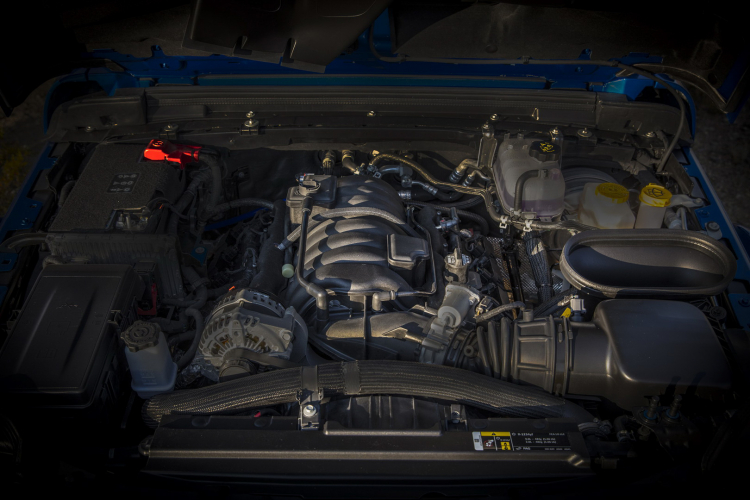 Jeep nói là làm: lắp hẳn động cơ HEMI V8 cho xe địa hình Wrangler Rubicon