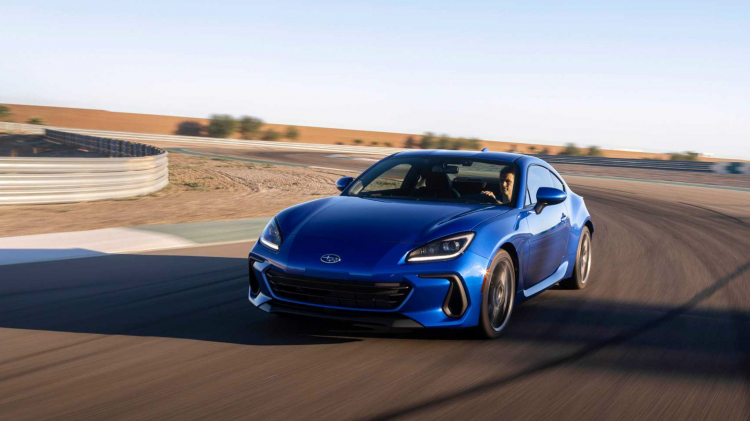 Subaru BRZ 2022 thế hệ mới ra mắt: Chiếc coupe nhỏ gọn đầy hấp dẫn cho giới trẻ