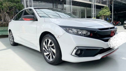 Civic 1.8E 2019.jpg