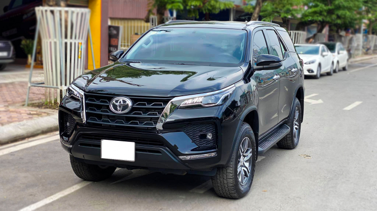 Toyota Fortuner 2021 đầu tiên lên sàn xe cũ tại Việt Nam: mức giá rao bán gây bất ngờ