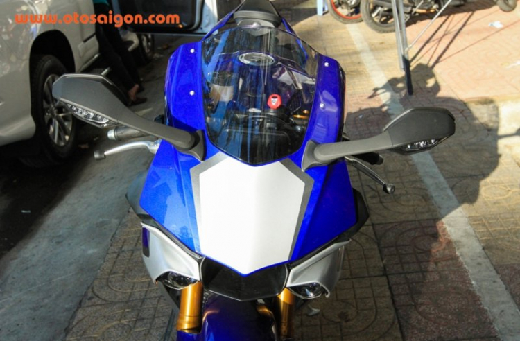 Ngắm Sportbike Yamaha R1 2015 vừa về Việt Nam