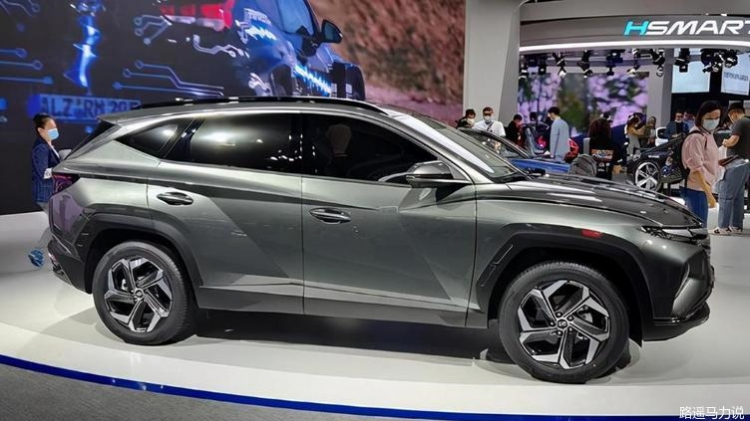 Hyundai Tucson L: Bản trục kéo dài dành cho thị trường Trung Quốc