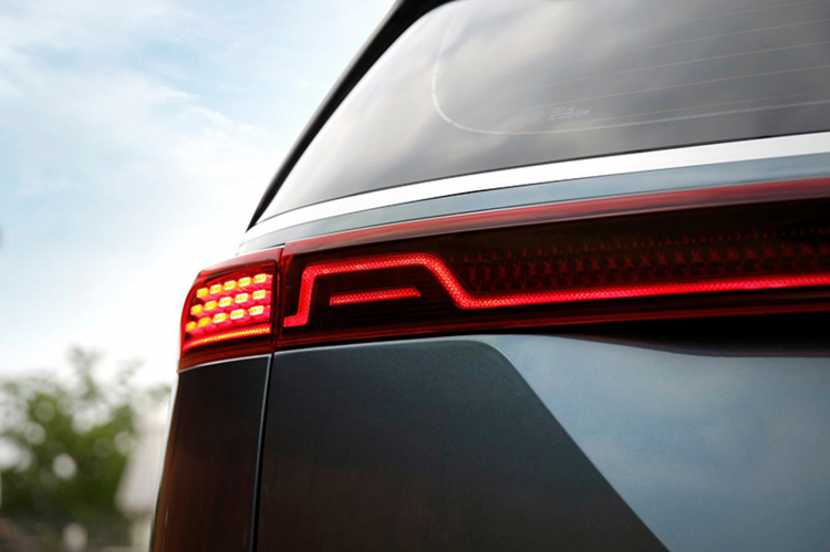 Kia Sedona 2021 ra mắt tại Thái Lan: Nhập Hàn, giá từ 1,6 tỷ đồng Kia Sedona 2021 ra mắt tại Thái Lan: Nhập Hàn, giá từ 1,6 tỷ đồng