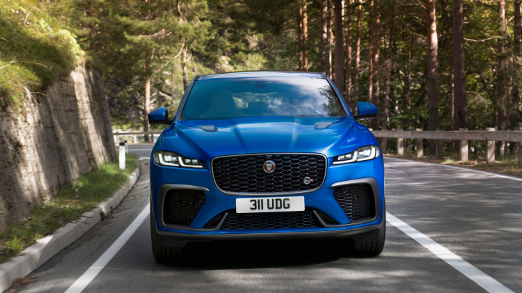 Jaguar F-Pace SVR 2021 ra mắt: thêm hiệu suất, thêm phá cách