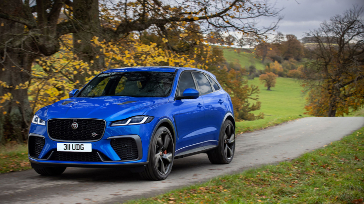 Jaguar F-Pace SVR 2021 ra mắt: thêm hiệu suất, thêm phá cách