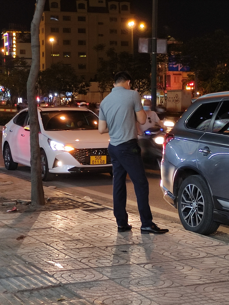 Mới ra mắt, đã có Hyundai Accent 2021 bản full đăng ký biển vàng chạy dịch vụ ở TP.HCM Mới ra mắt, đã có Hyundai Accent 2021 bản full đăng ký biển vàng chạy dịch vụ ở TP.HCM