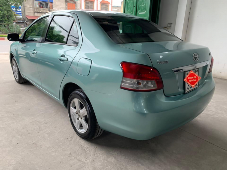 Hàng hiếm Toyota Yaris sedan nhập Nhật hơn 10 năm tuổi tại Việt Nam