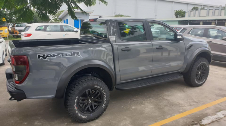 Ford Ranger Raptor 2021 vừa về Việt Nam quay trở lại dùng lốp địa hình BFGoodrich