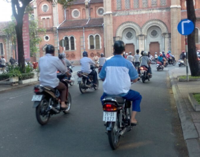 CSGT, anh ở đâu ? CSGT, anh ở đâu ?