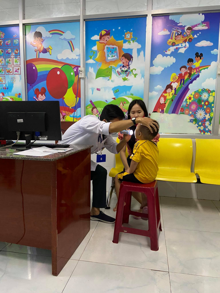 Ám ảnh chuyến đi “bão táp” vì chuyện tâm linh của 3 mẹ bỉm và 4 nhóc tì Ám ảnh chuyến đi “bão táp” vì chuyện tâm linh của 3 mẹ bỉm và 4 nhóc tì