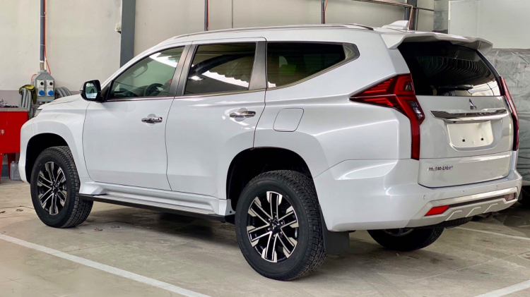 Mitsubishi Pajero Sport khuyến mãi lớn tháng 12 Mitsubishi Pajero Sport khuyến mãi lớn tháng 12
