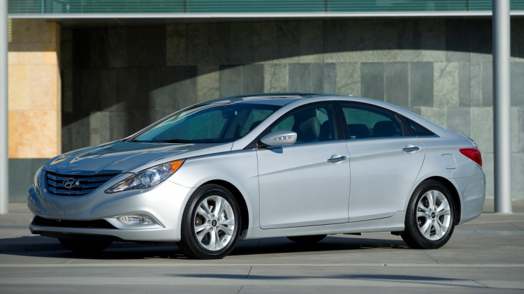 Hyundai và Kia triệu hồi gần 400.000 xe tại Mỹ vì rủi ro cháy động cơ