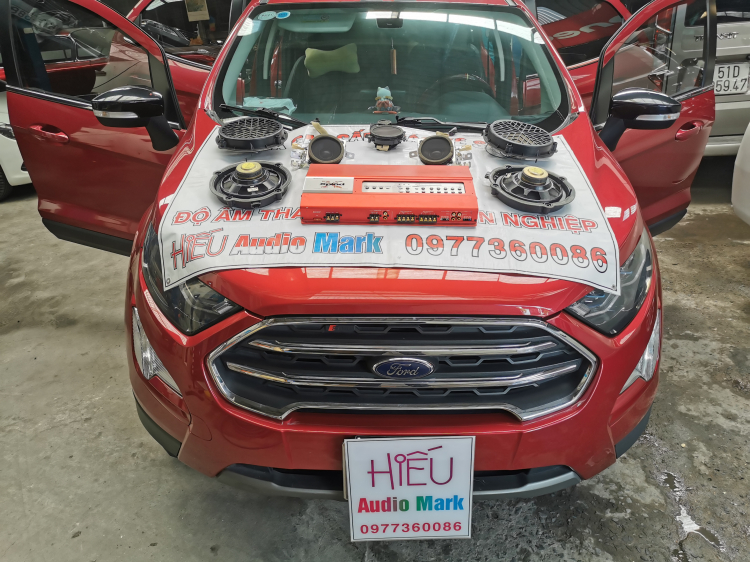 Ford Ecosport và âm thanh siêu xe Ferrari  made in Italy.