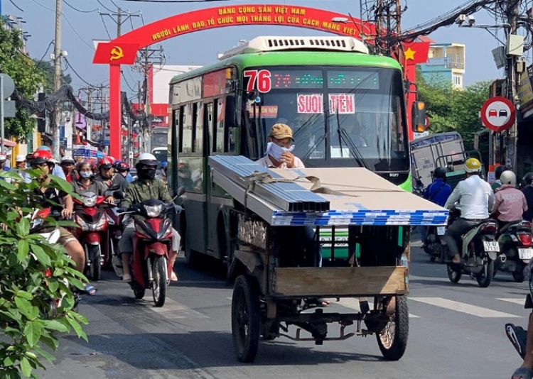 Thành phố Hồ Chí Minh: Xe thô sơ “hết cửa” từ 2021?
