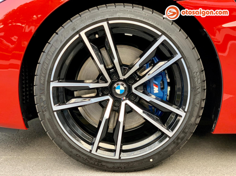 Vẻ đẹp BMW Z4 sDrive 30i M Sport có giá 3,3 tỷ đồng tại Việt Nam: sắc nét, thể thao và cá tính