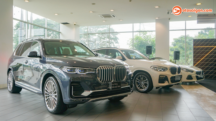 Đại gia Minh “nhựa” mua cùng lúc 3 xe BMW X7, Z4 và X3