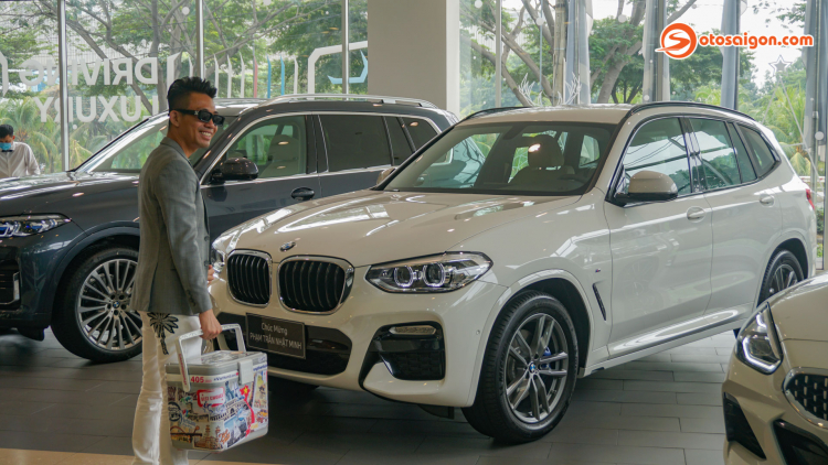 Đại gia Minh “nhựa” mua cùng lúc 3 xe BMW X7, Z4 và X3