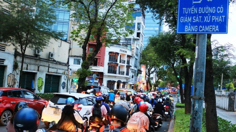 Tăng phạt nguội, bớt tiêu cực Tăng phạt nguội, bớt tiêu cực