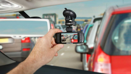 Dashcam-copyright-Halfords.jpg