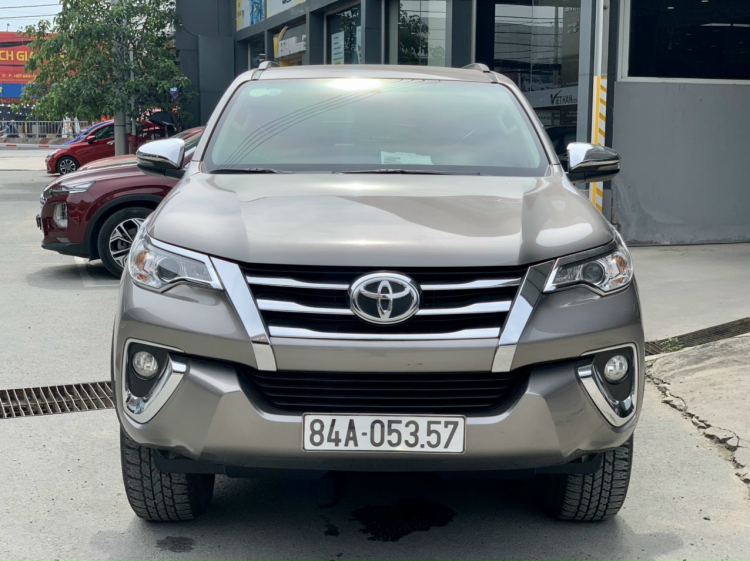 Bán gấp chiếc fortuner 2019 AT máy dầu