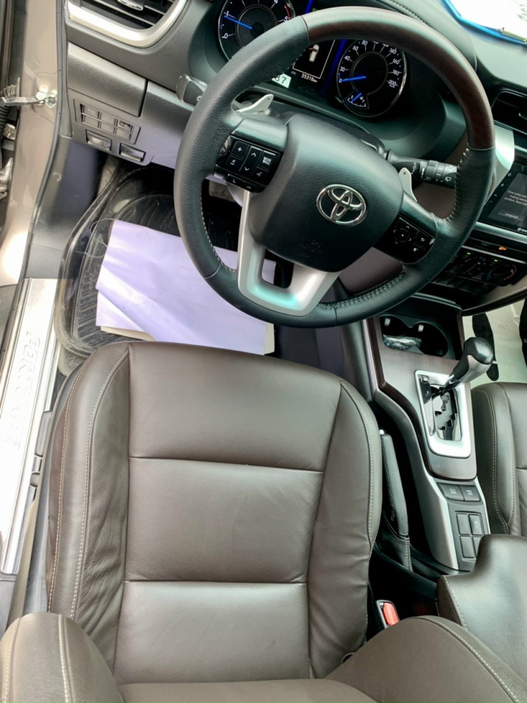 Bán gấp chiếc fortuner 2019 AT máy dầu