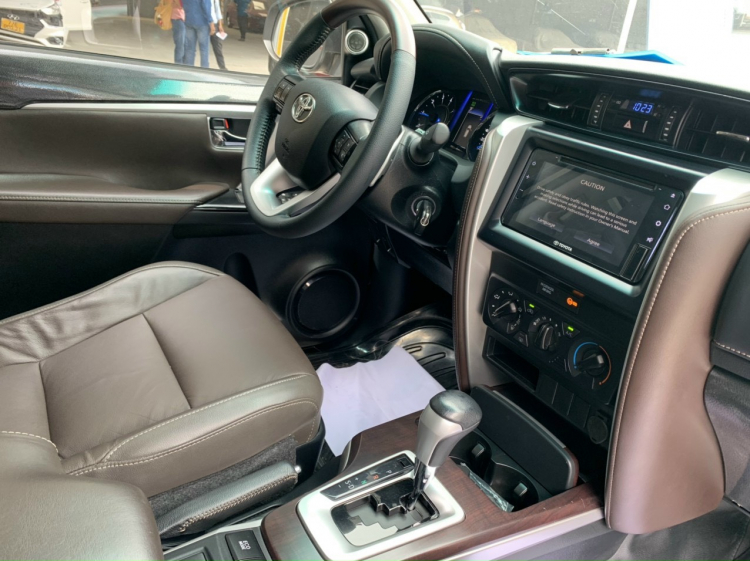 Bán gấp chiếc fortuner 2019 AT máy dầu