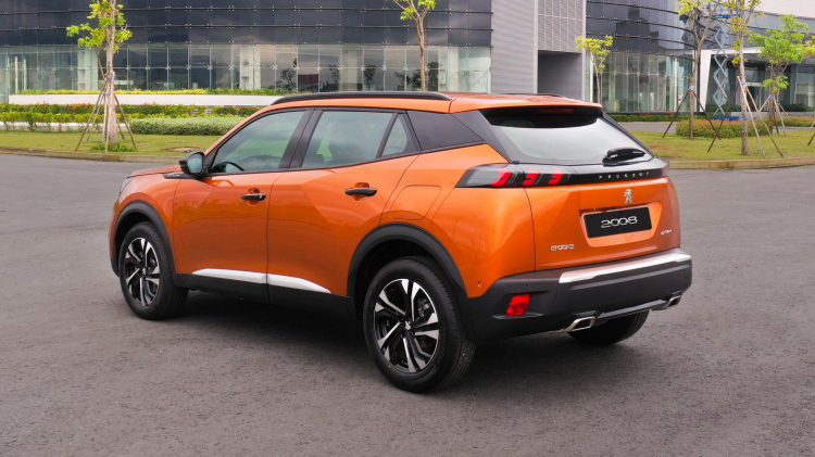 So sánh Kia Seltos và Peugeot 2008 bản full trang bị: chênh 100 triệu đồng chọn CUV đô thị Hàn hay Pháp?