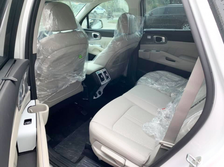 Kia Sorento 2021 đầu tiên lên sàn xe cũ tại Việt Nam: mức giá rao bán gây bất ngờ Kia Sorento 2021 đầu tiên lên sàn xe cũ tại Việt Nam: mức giá rao bán gây bất ngờ