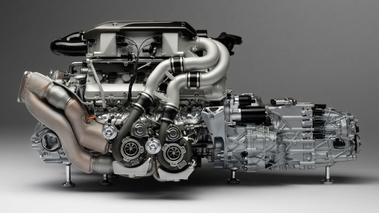 Lamborghini và Bugatti muốn động cơ đốt trong tồn tại càng lâu càng tốt