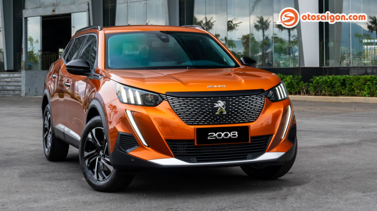 So sánh Peugeot 2008 GT-Line và Toyota Corolla Cross V: cùng tầm giá 820 triệu chọn CUV đô thị nào?