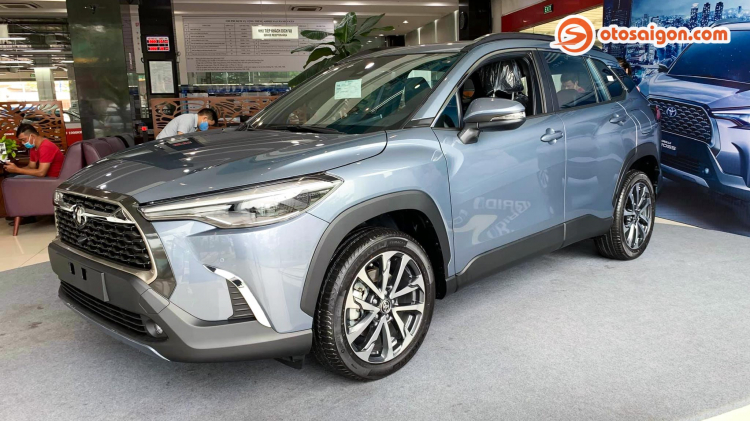 So sánh Peugeot 2008 GT-Line và Toyota Corolla Cross V: cùng tầm giá 820 triệu chọn CUV đô thị nào?