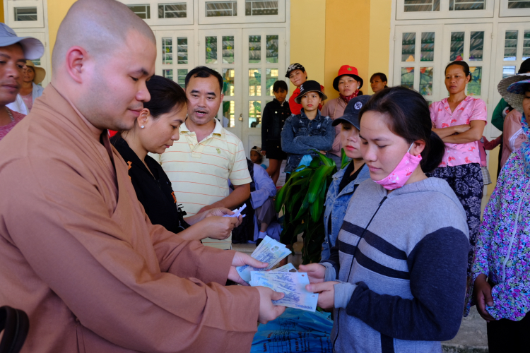 Hành trình xuyên Việt Hành trình xuyên Việt