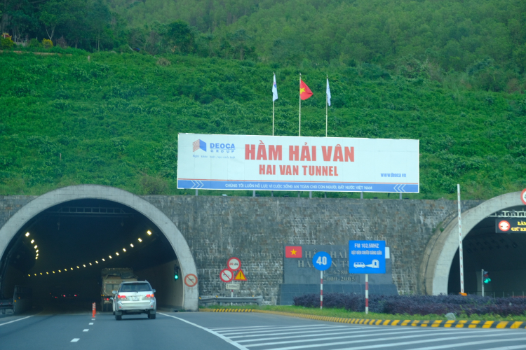 Hành trình xuyên Việt Hành trình xuyên Việt